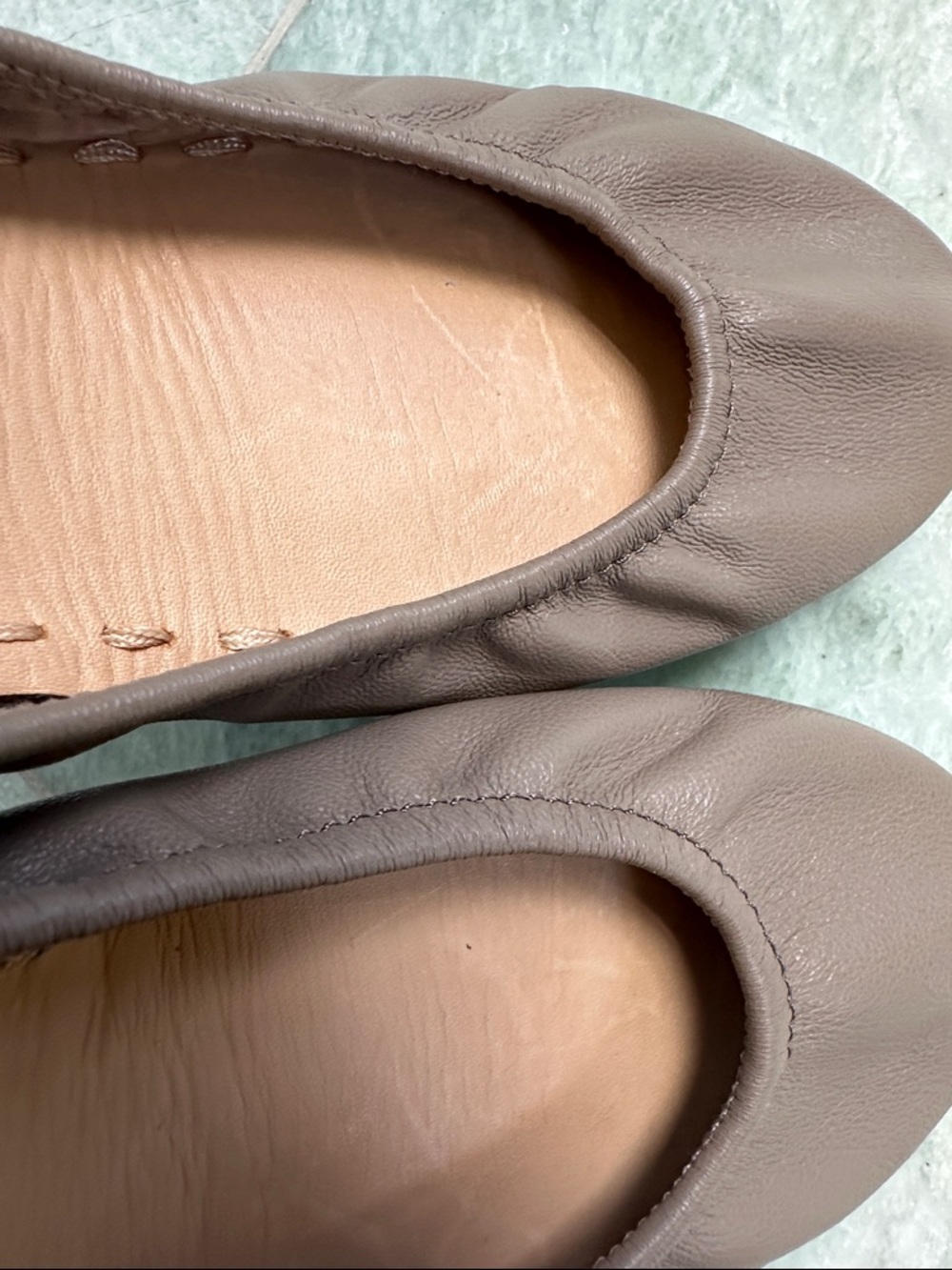TIEKS by Gavrieli Taupe Leather Ballet Foldable Flats Size 7 VGUC EXUC - Picture 8 of 8